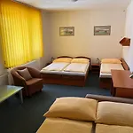 Garni U Svateho Urbana 2*