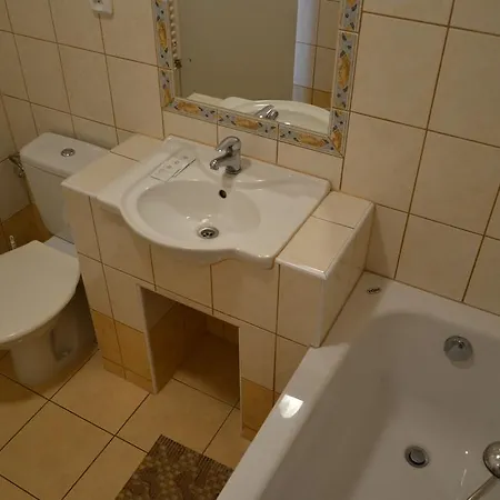 Garni U Svateho Urbana 2*