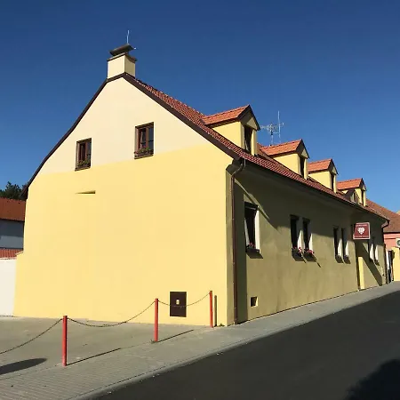 Gasthof Garni U Svateho Urbana 2*