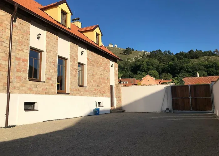 Πανσιόν Garni U Svateho Urbana